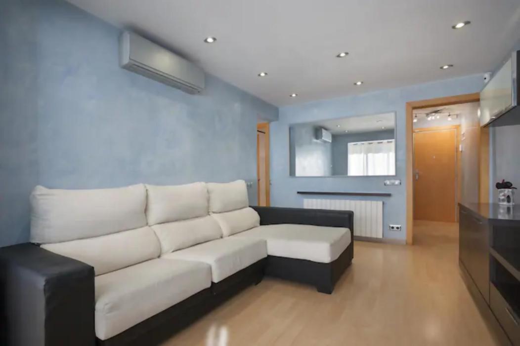 Apartamento Playa Con Piscina Parking Y 2 Habitac Castelldefels Exterior foto